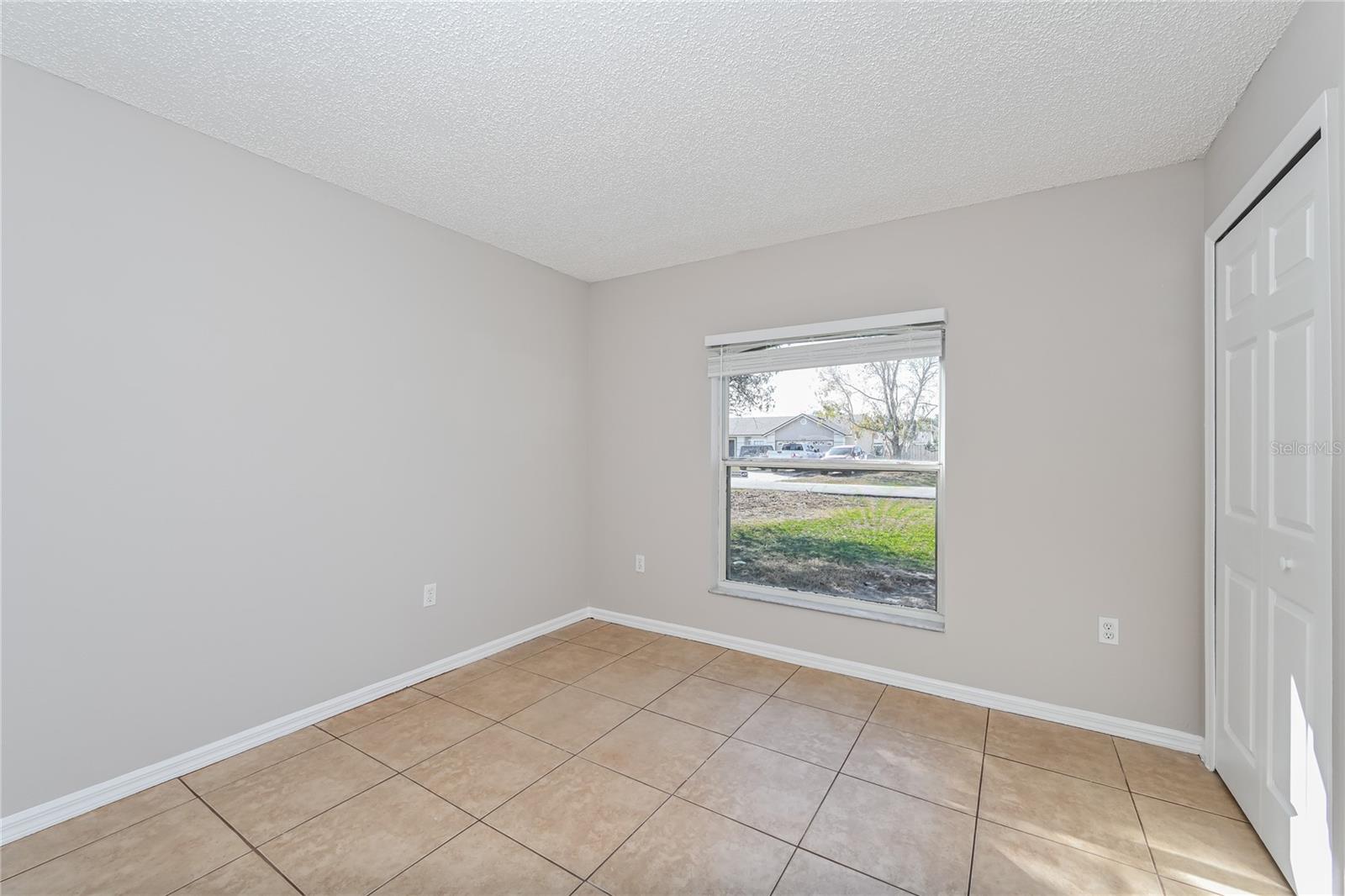 DELONA LAKES UN 32 - Residential Lease