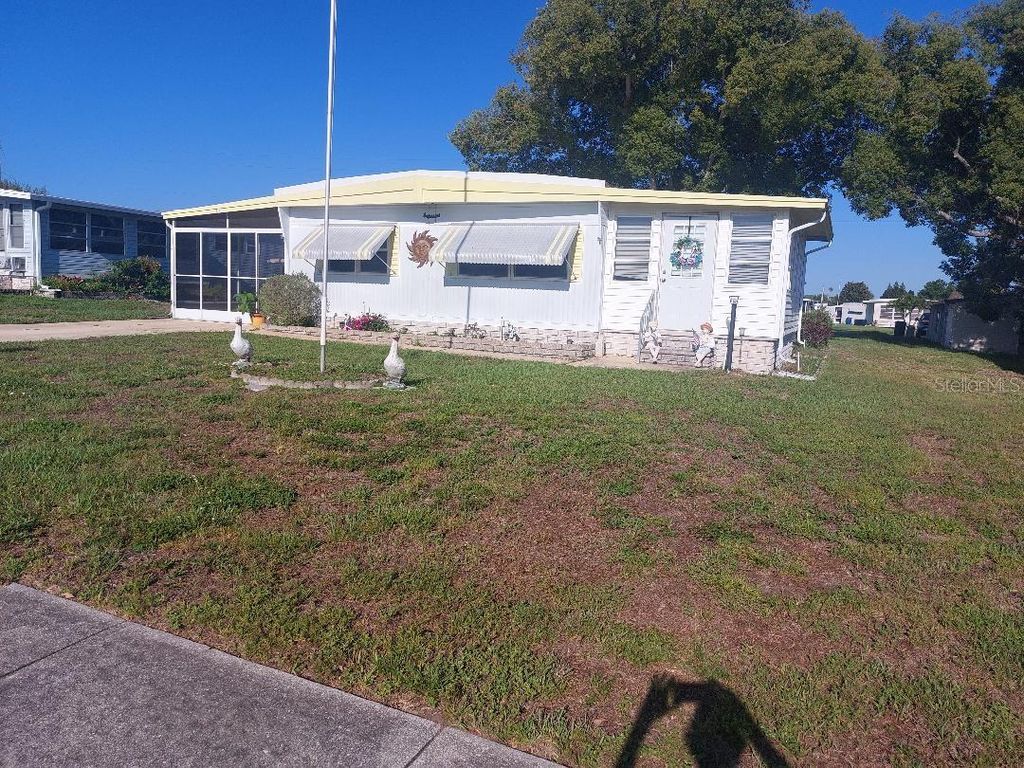 Photo of 51 Lexington Court #13, Palm Harbor, FL 34684 (MLS # TB8389813)