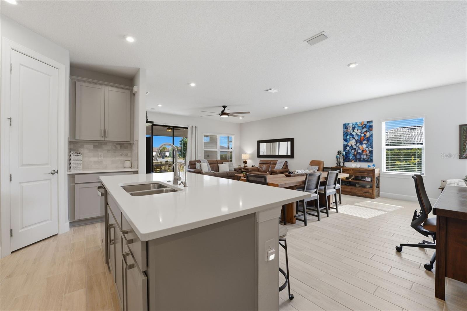 ARTISAN LAKES ESPLANADE PH V SUBPH B & C - Residential