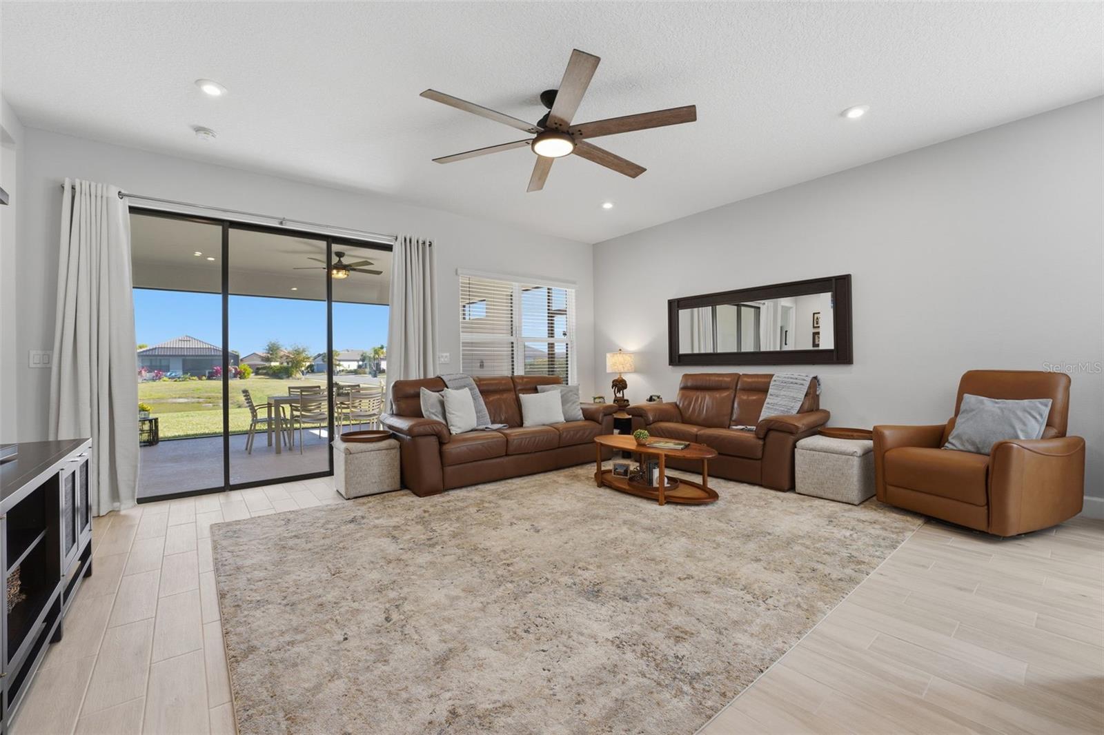 ARTISAN LAKES ESPLANADE PH V SUBPH B & C - Residential