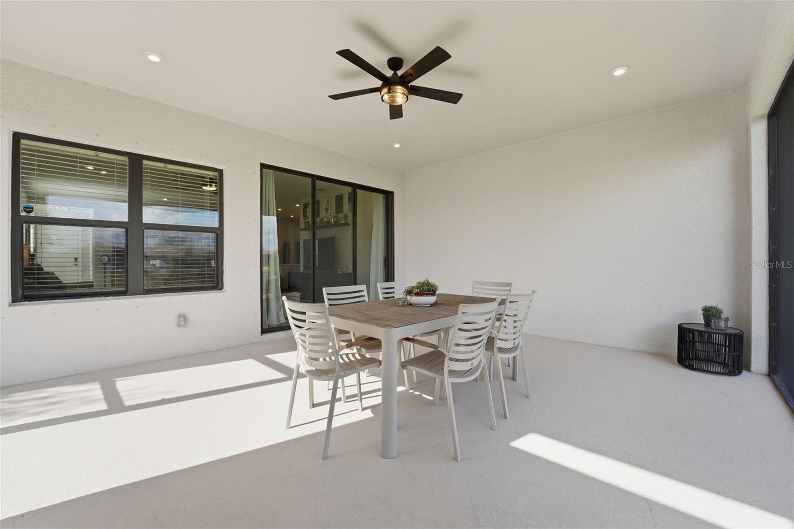 ARTISAN LAKES ESPLANADE PH V SUBPH B & C - Residential