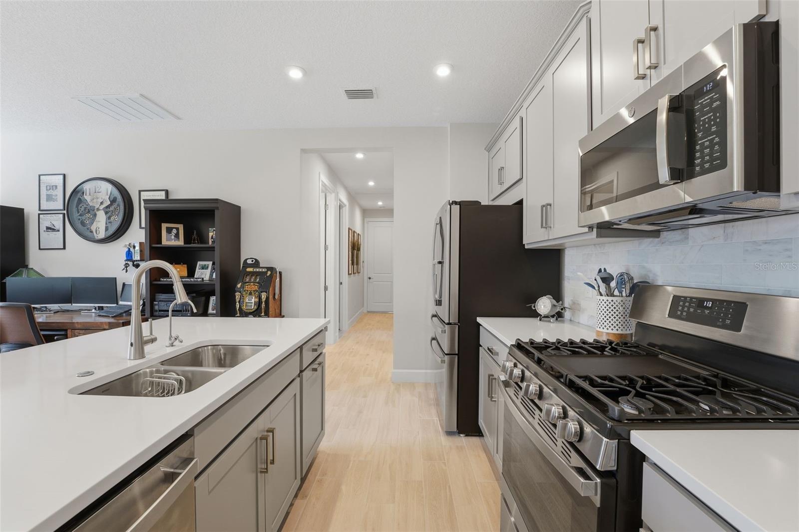 ARTISAN LAKES ESPLANADE PH V SUBPH B & C - Residential