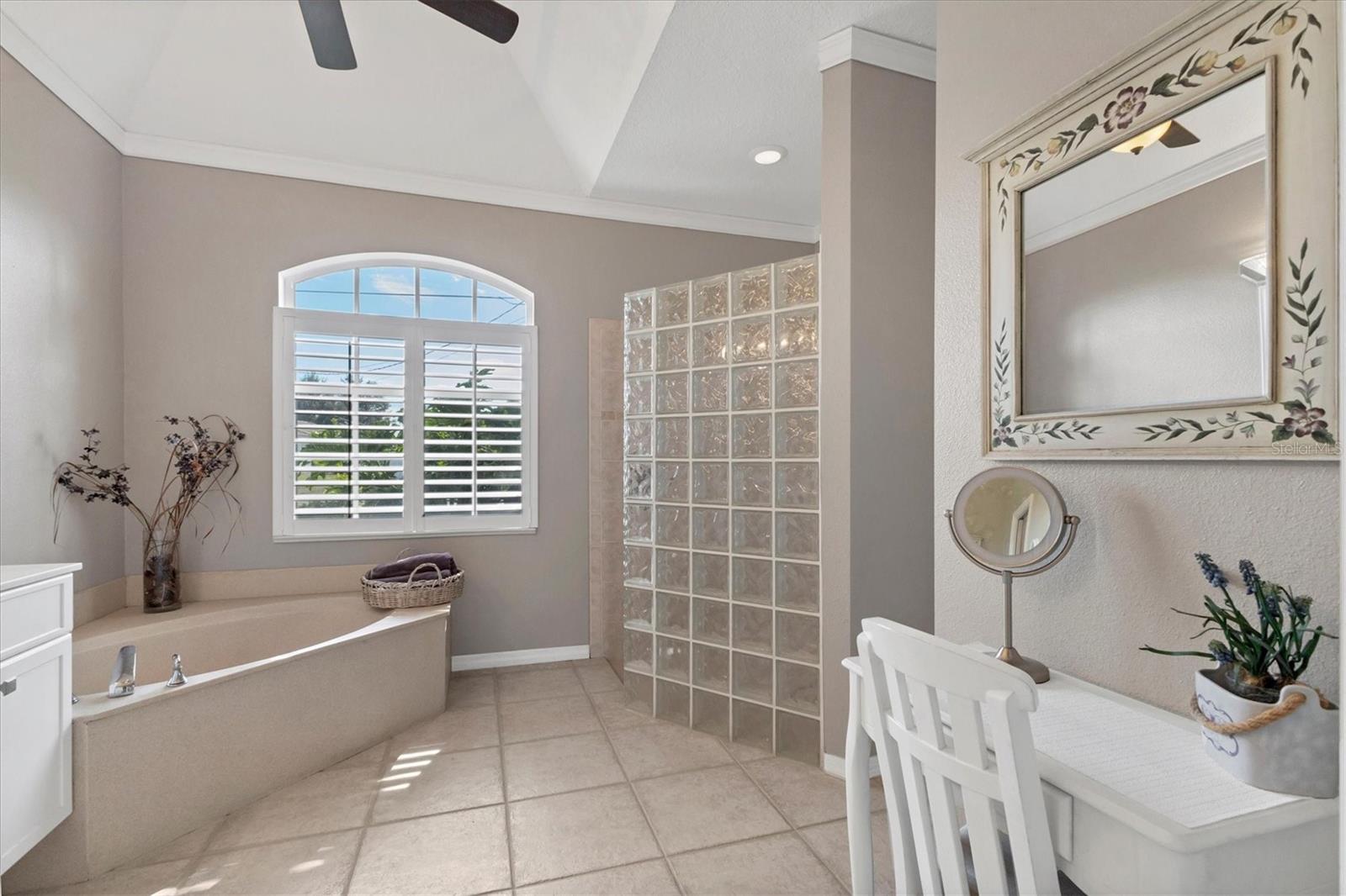 ROTONDA WHITE MARSH - Residential