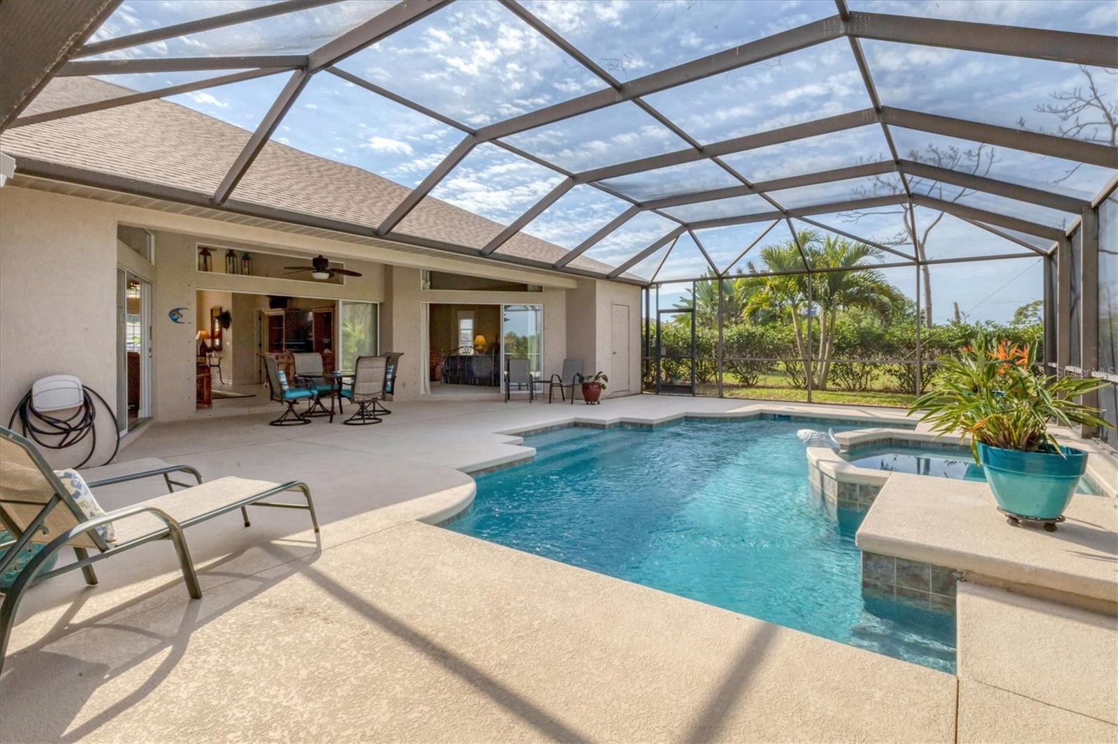 ROTONDA WHITE MARSH - Residential