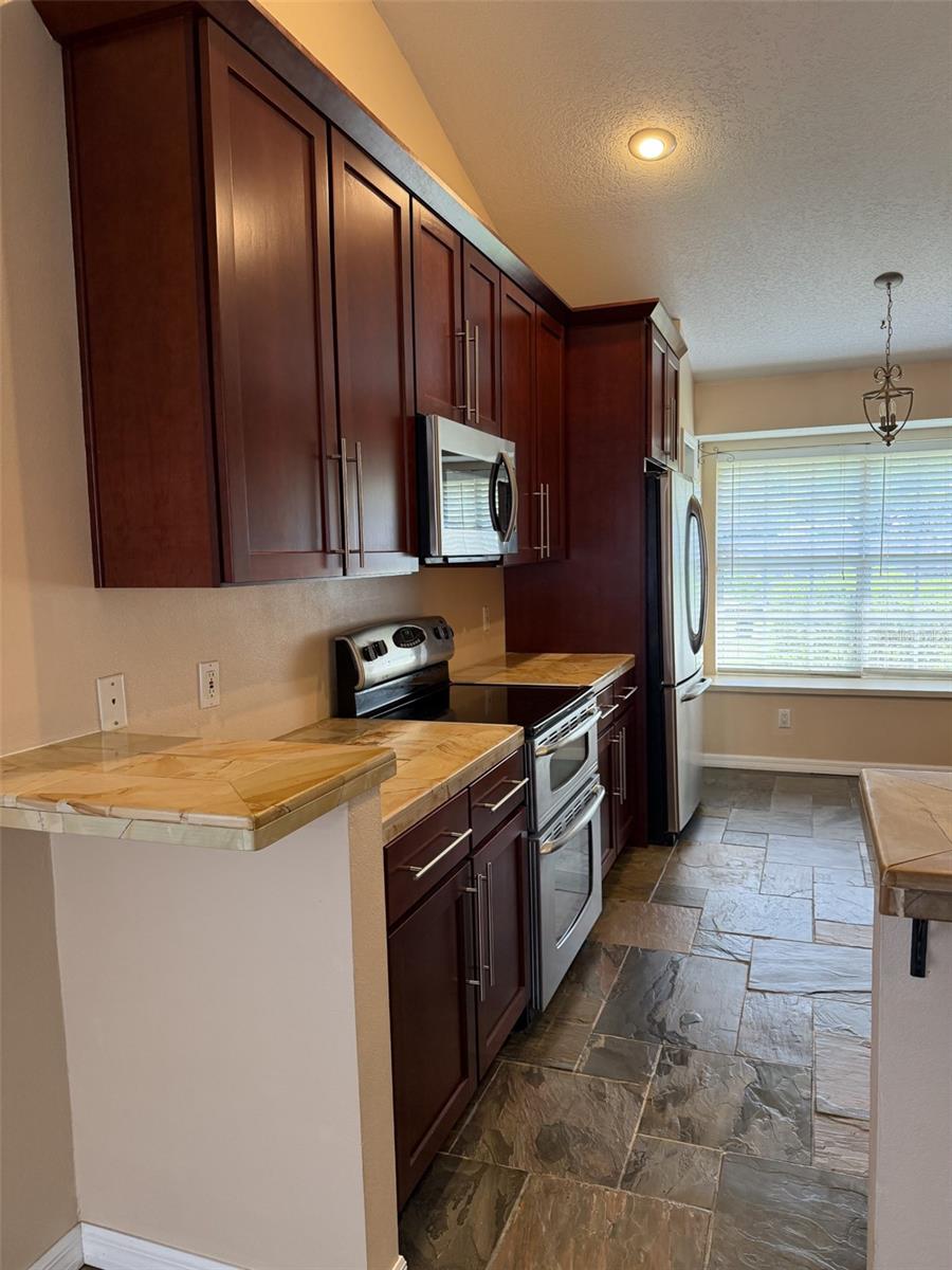 HEATHERWOOD - Residential Lease