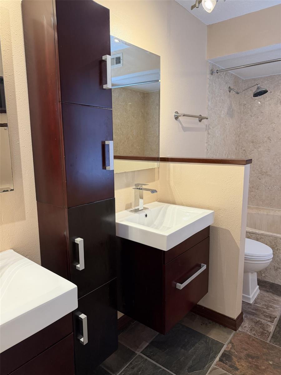 HEATHERWOOD - Residential Lease