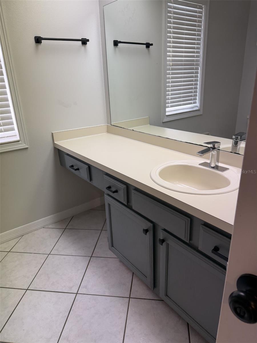 HEATHERWOOD - Residential Lease