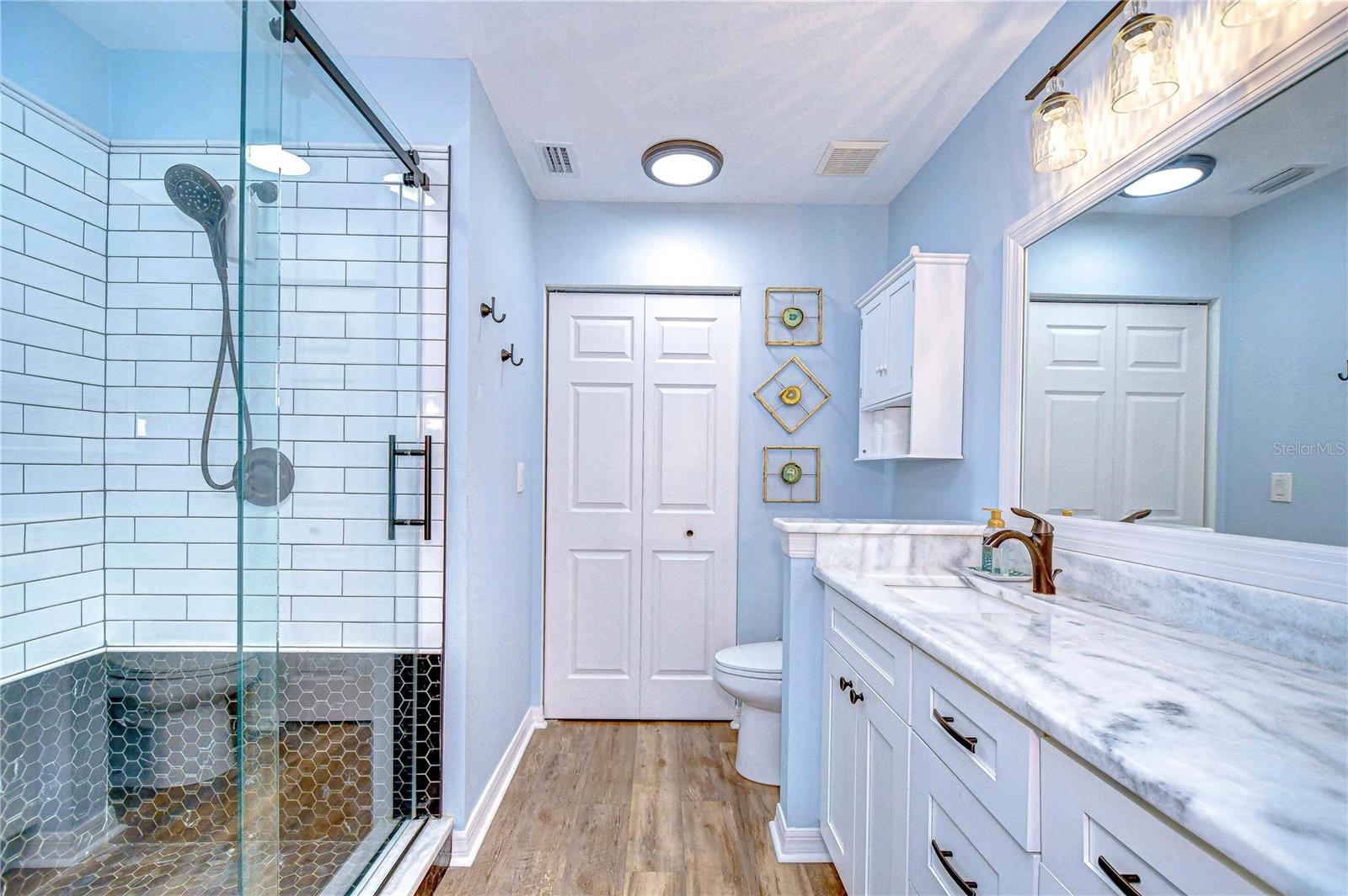 LAKE CHASE CONDO - Residential