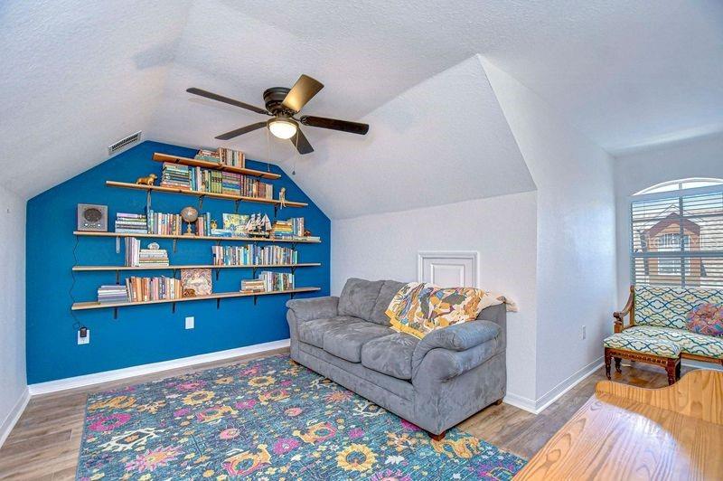 LAKE CHASE CONDO - Residential