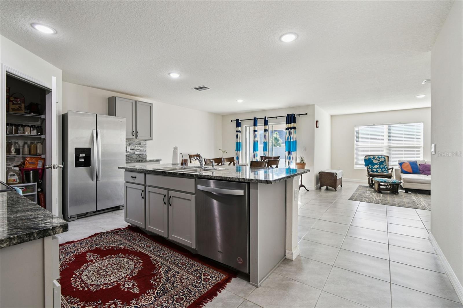 RIVER PARK - Residential