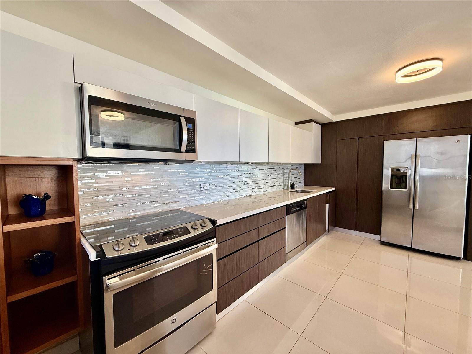 ASHFORD PLAZA - Residential Lease