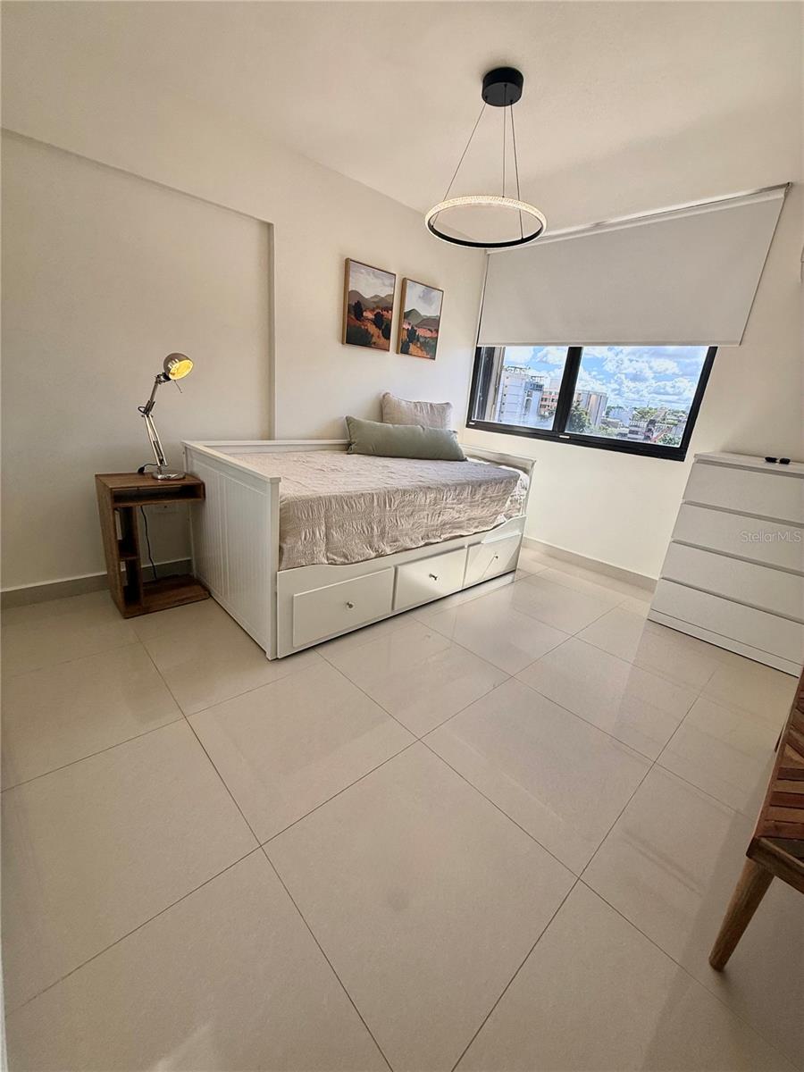 ASHFORD PLAZA - Residential Lease