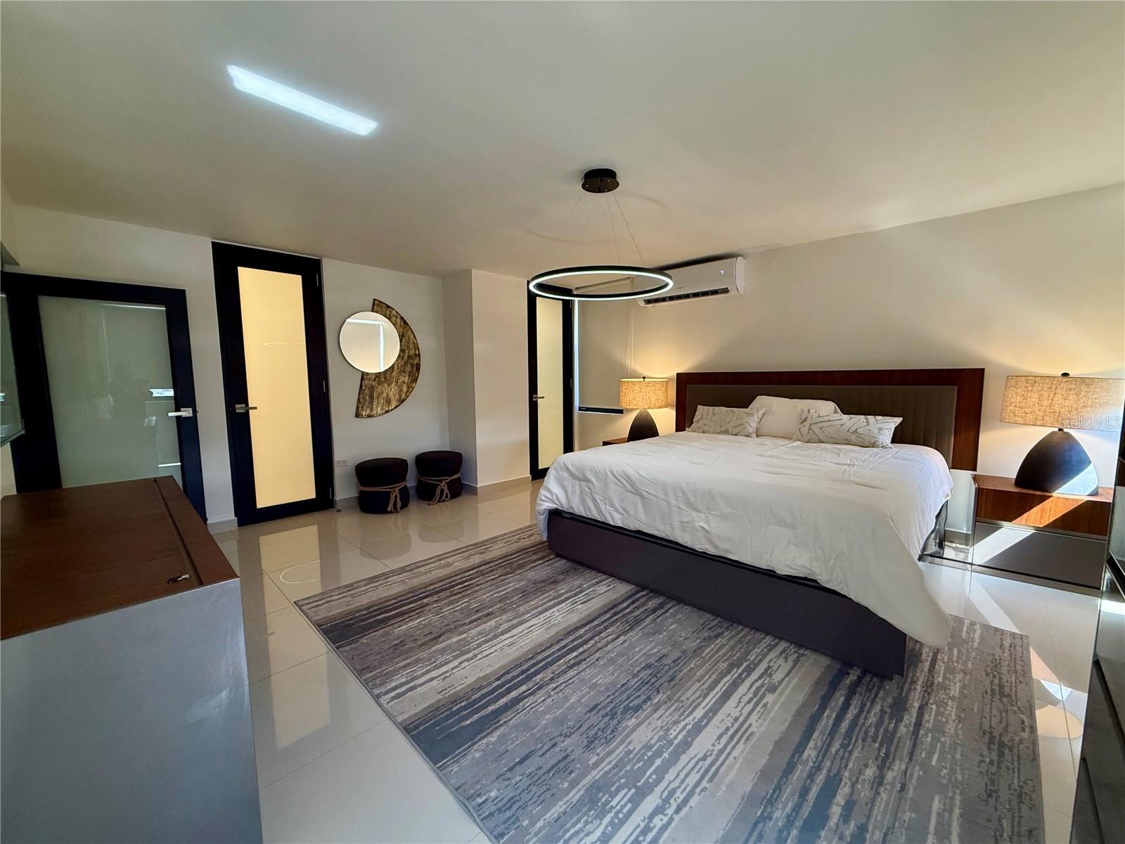 ASHFORD PLAZA - Residential Lease