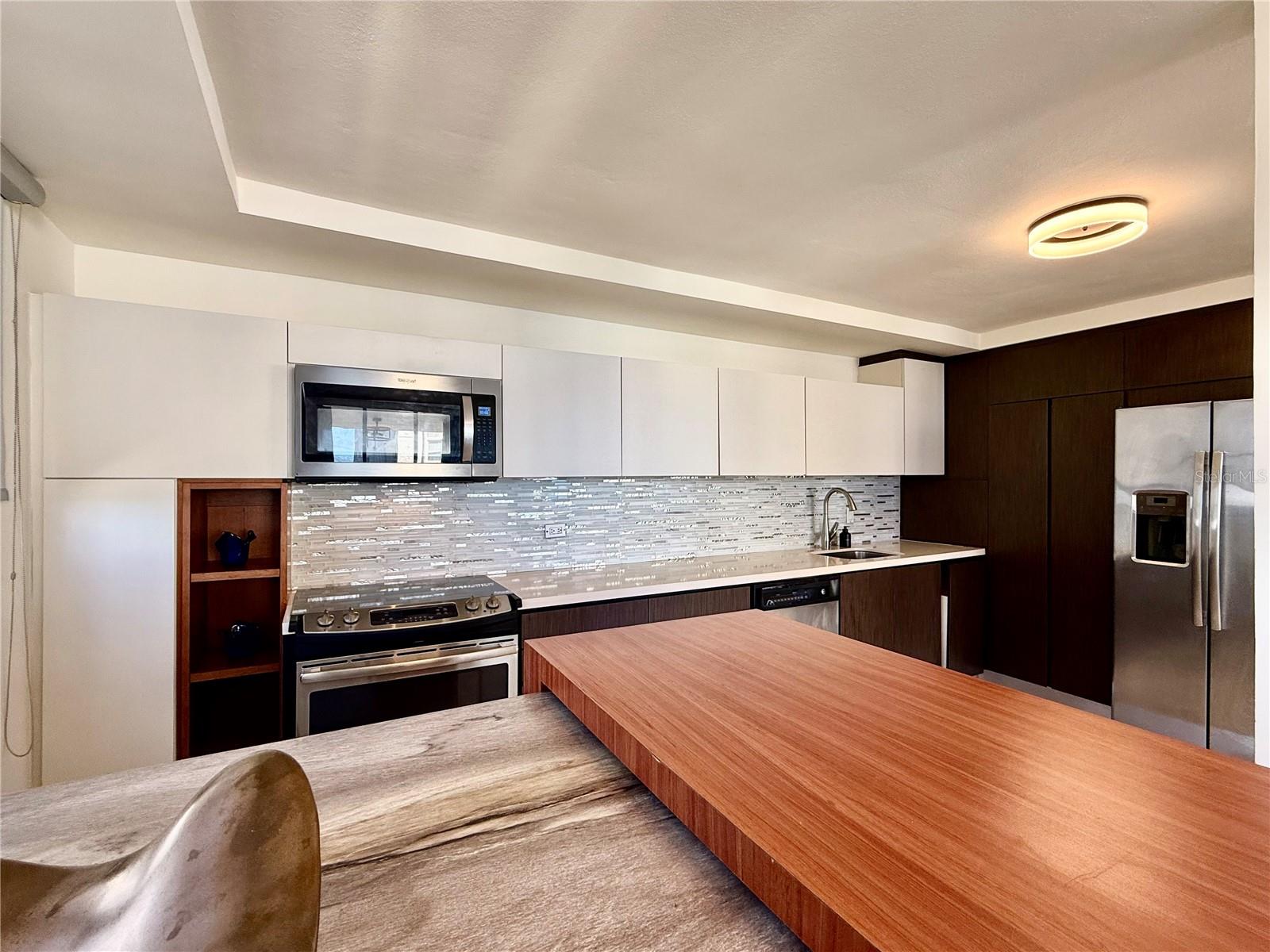 ASHFORD PLAZA - Residential Lease