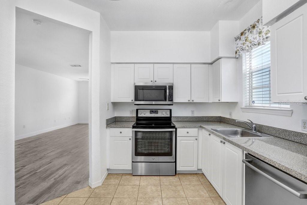 THE VILLAS AT CARROLLWOOD CONDO - Residential