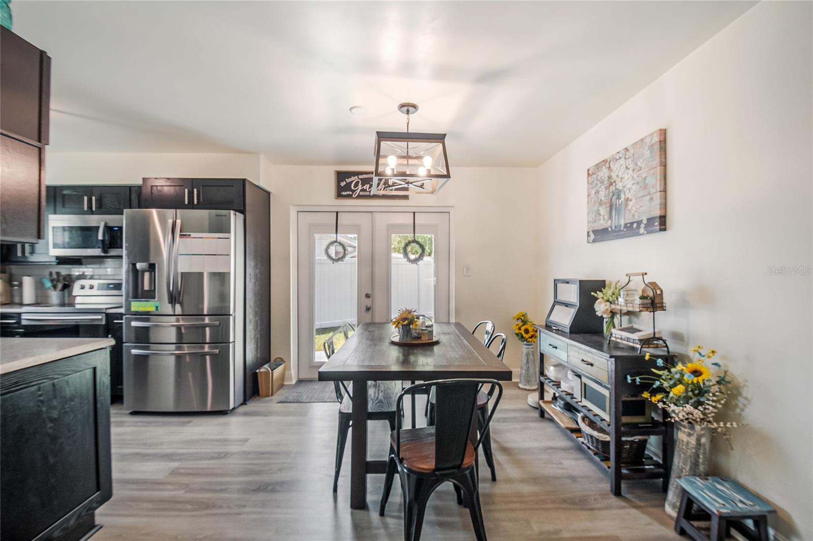 FAIRLAWN - Residential