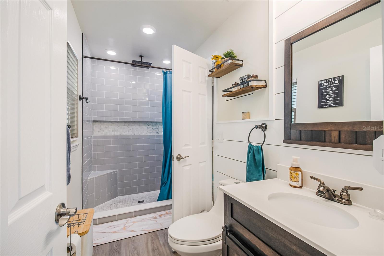 FAIRLAWN - Residential