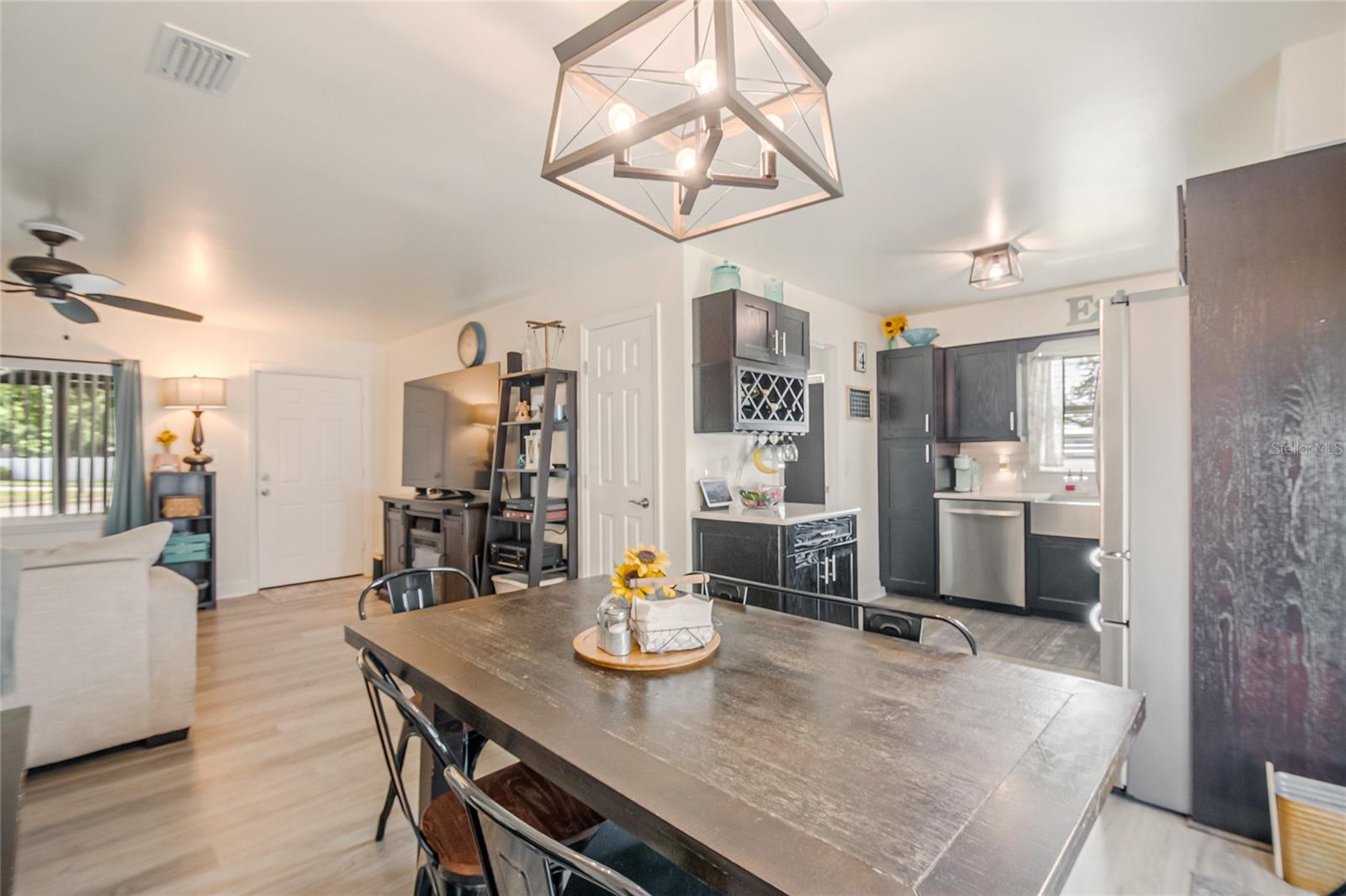 FAIRLAWN - Residential