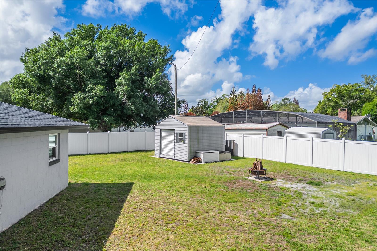 FAIRLAWN - Residential