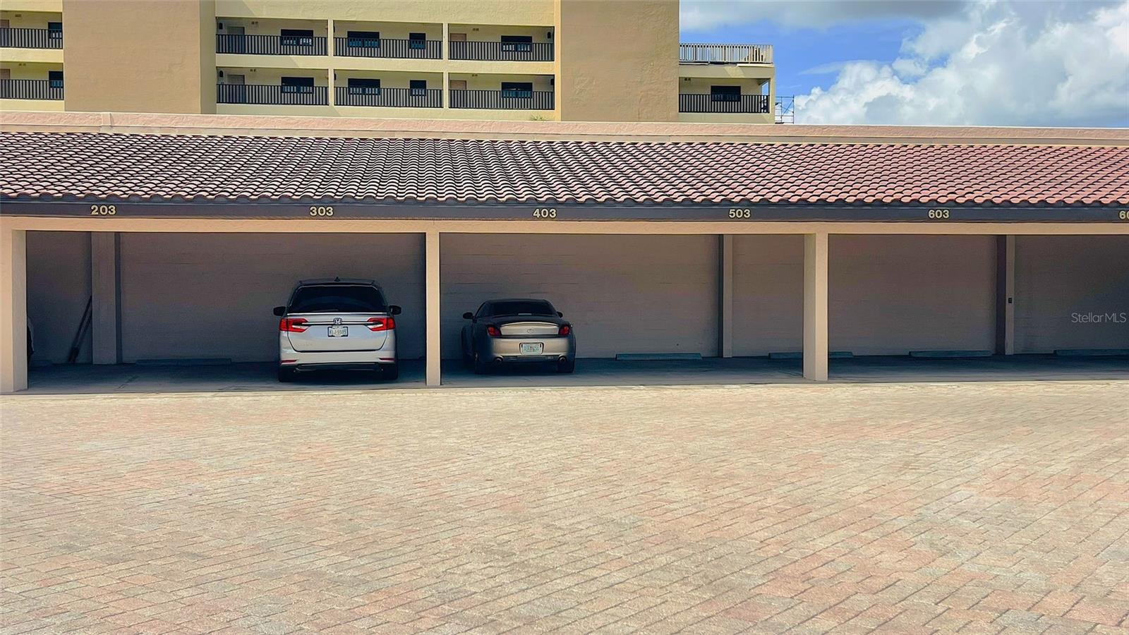 SIESTA BREAKERS - Residential
