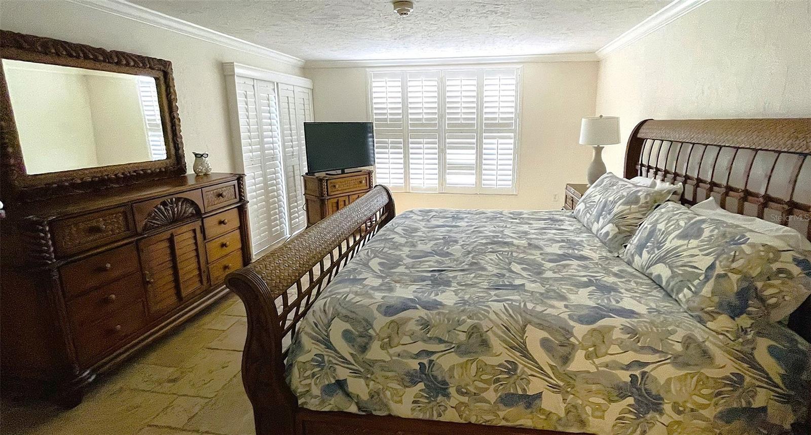 SIESTA BREAKERS - Residential