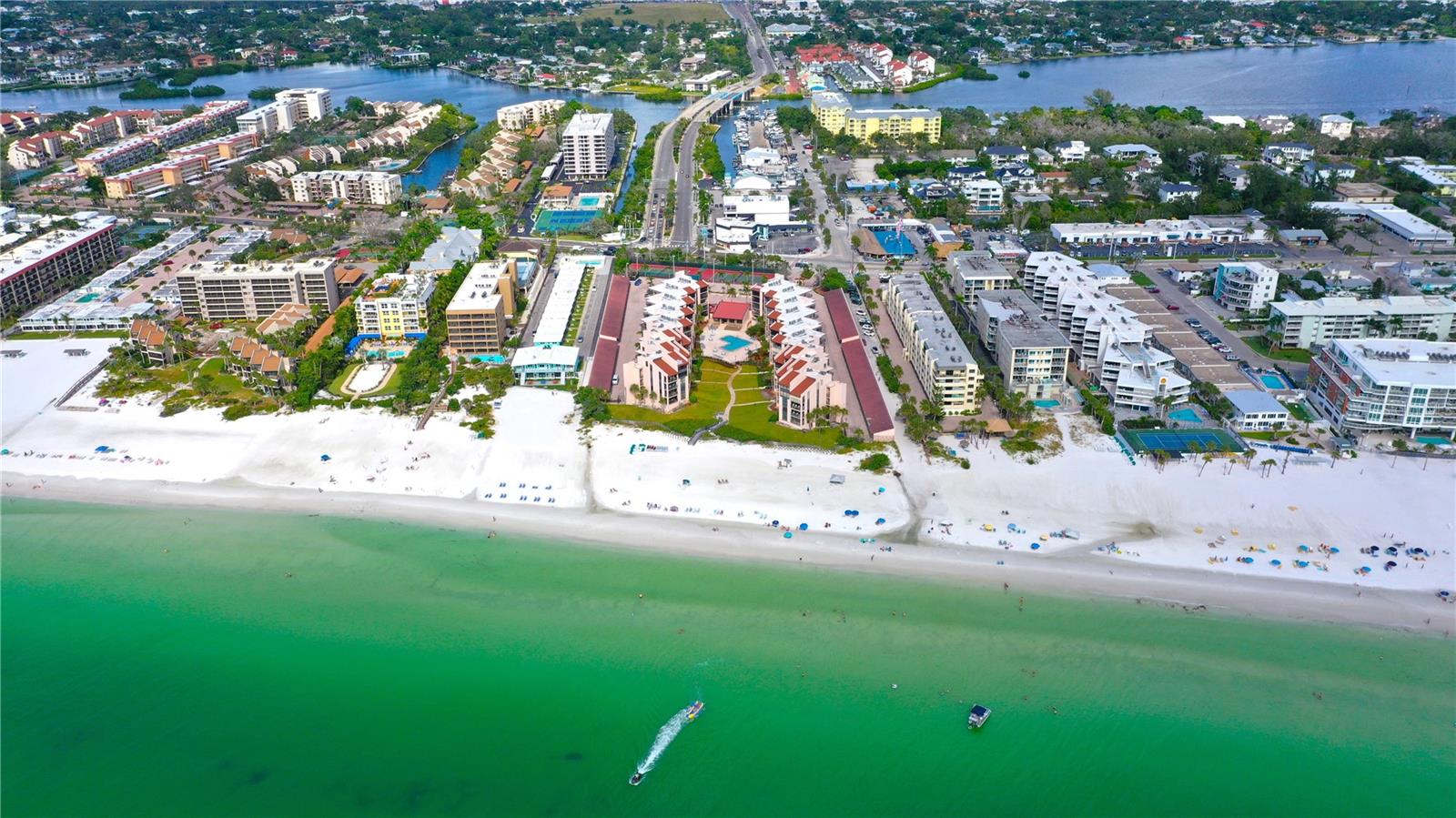 SIESTA BREAKERS - Residential