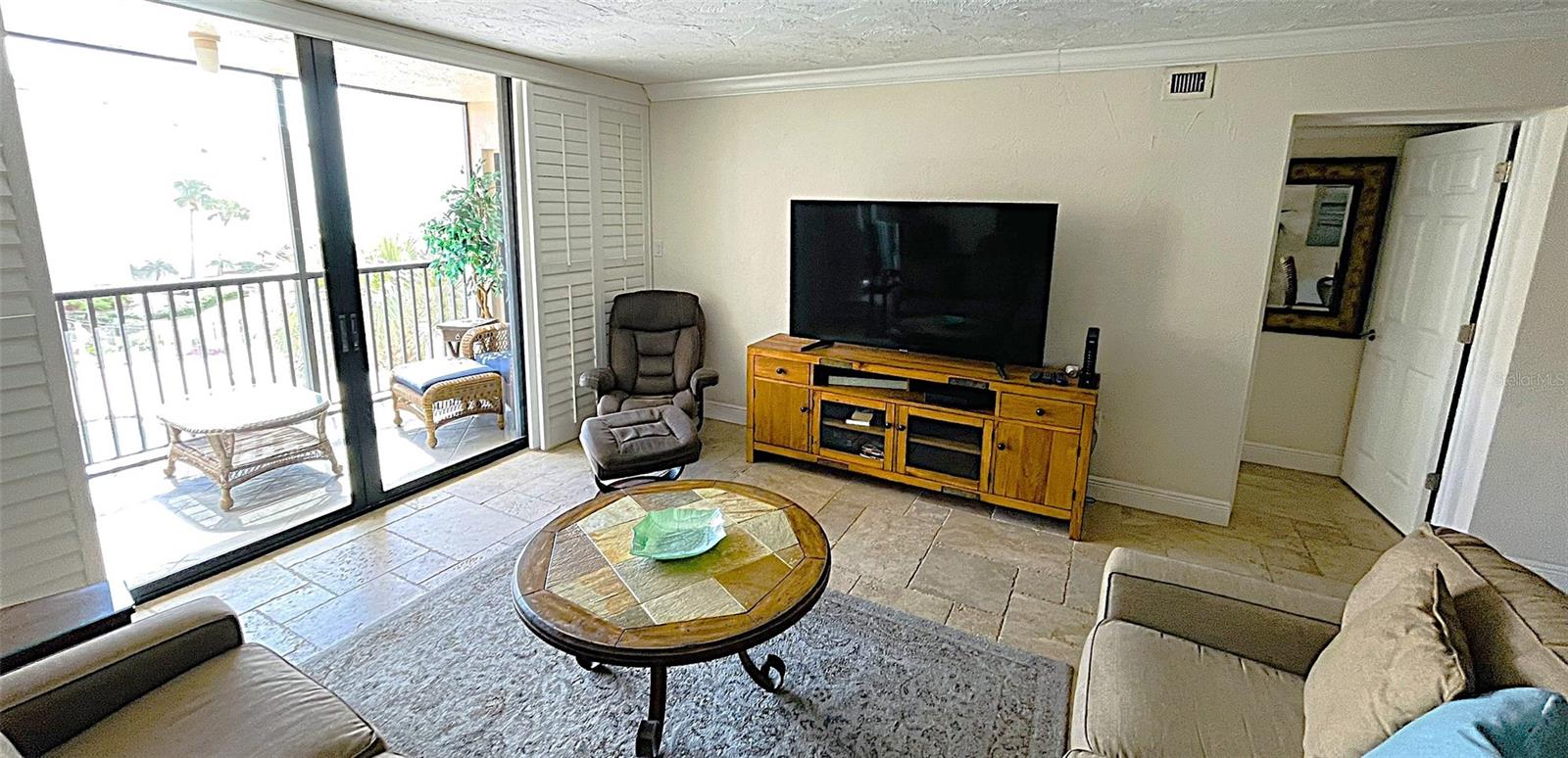 SIESTA BREAKERS - Residential