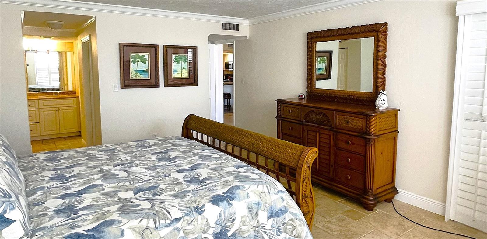 SIESTA BREAKERS - Residential