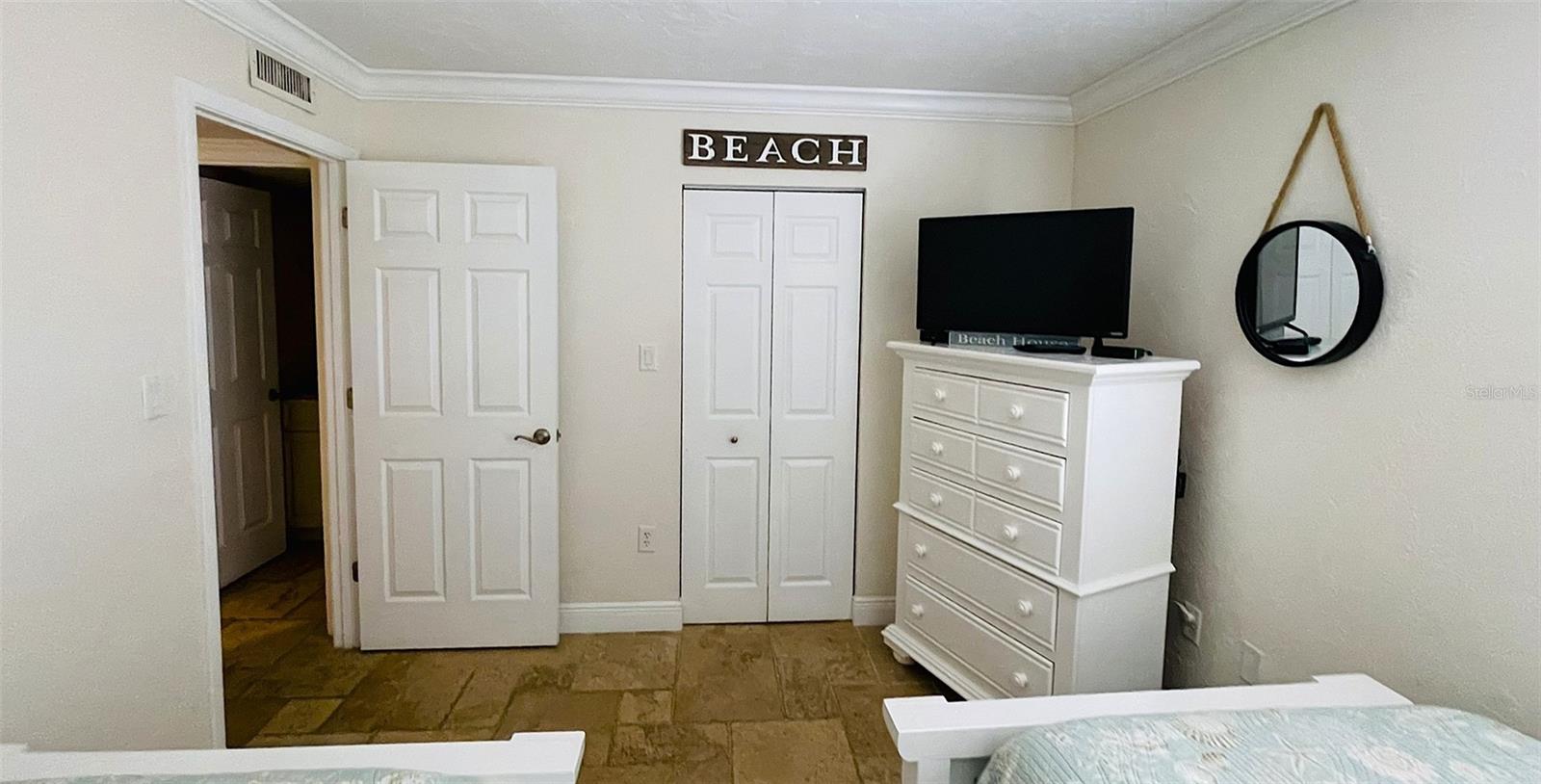 SIESTA BREAKERS - Residential