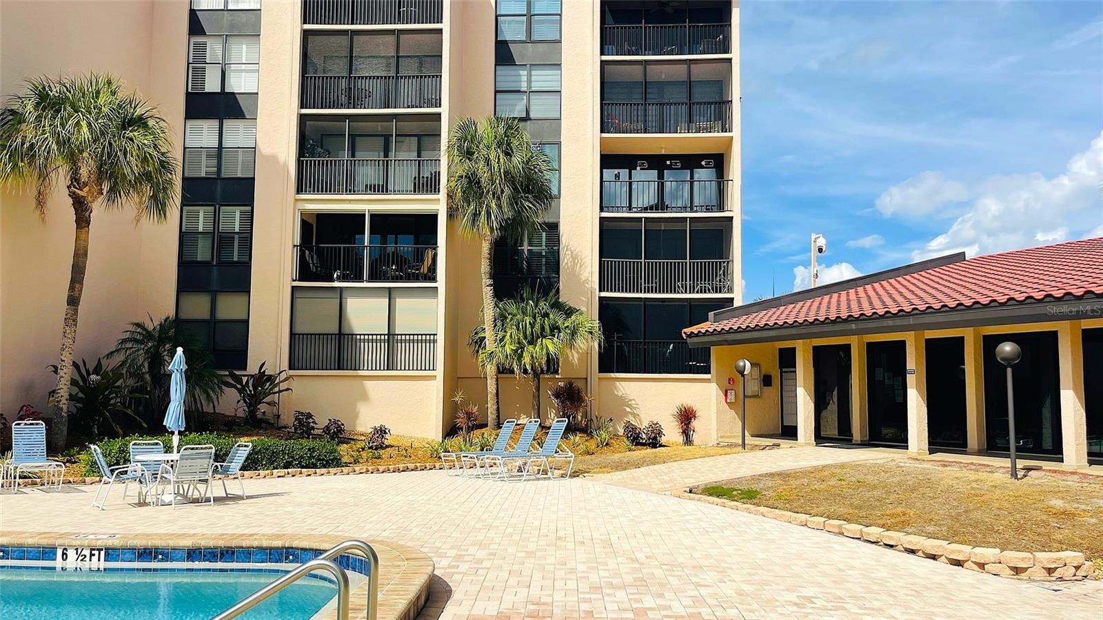 SIESTA BREAKERS - Residential