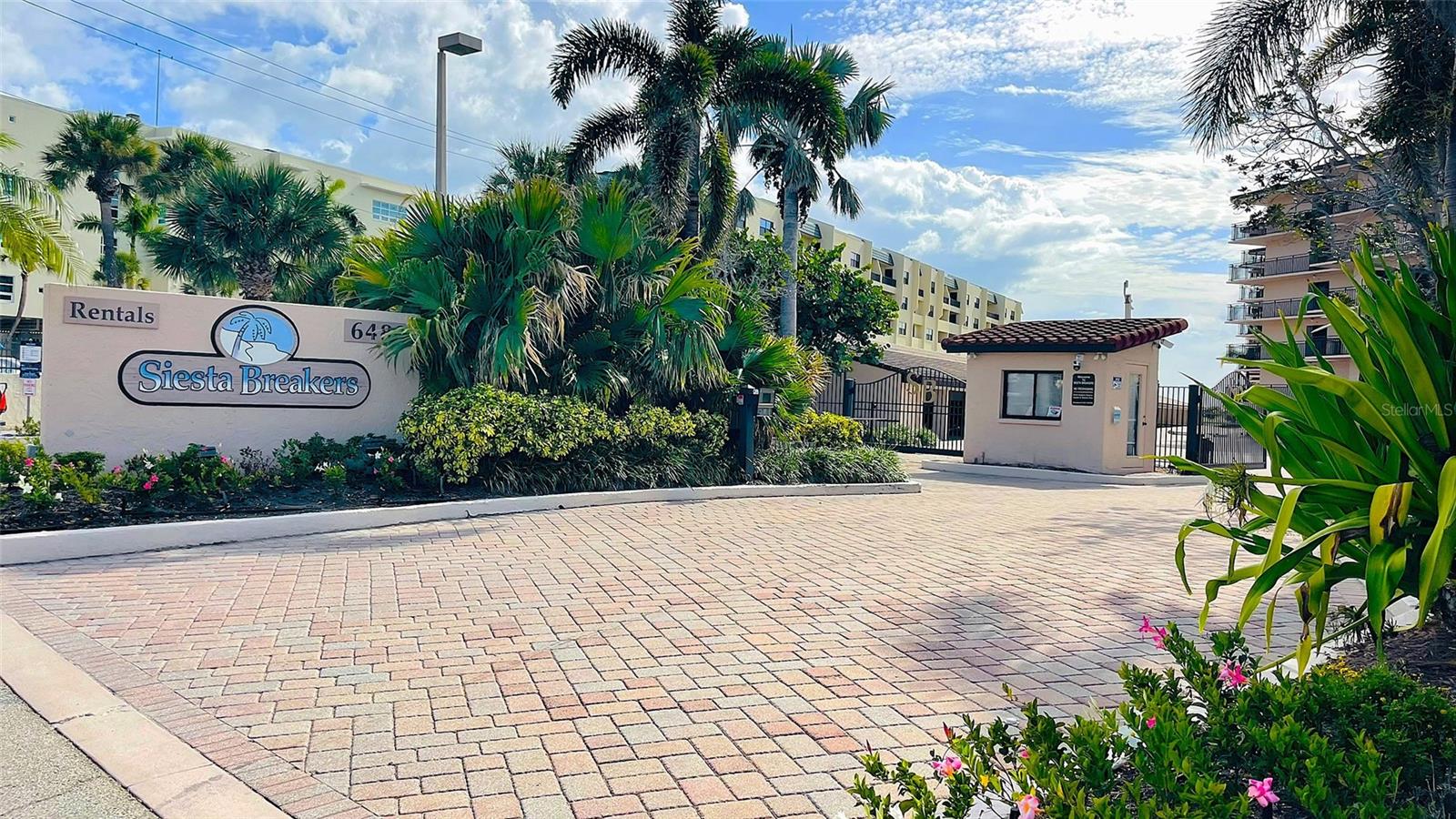 SIESTA BREAKERS - Residential