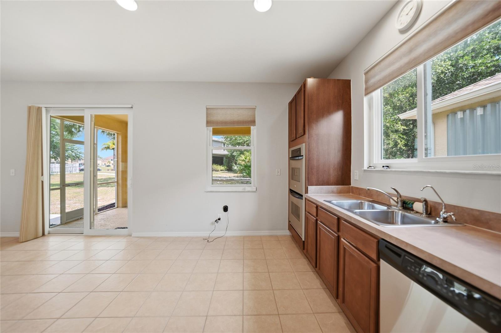 CREEKSIDE - Residential