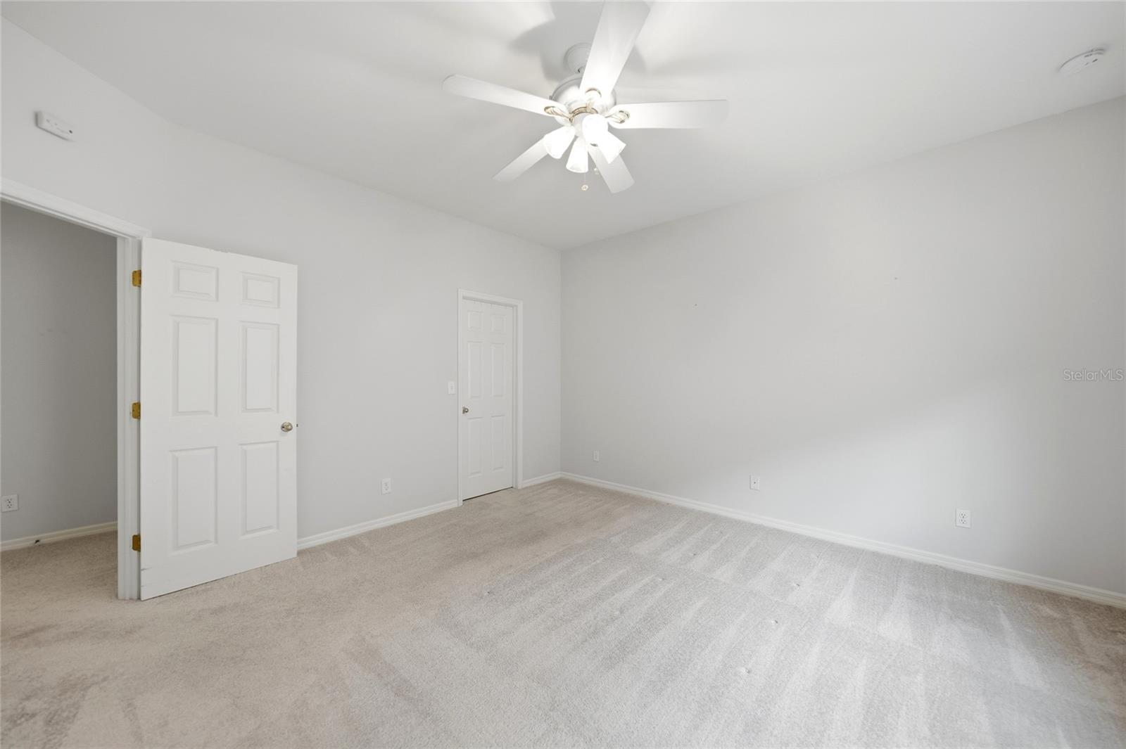 CREEKSIDE - Residential