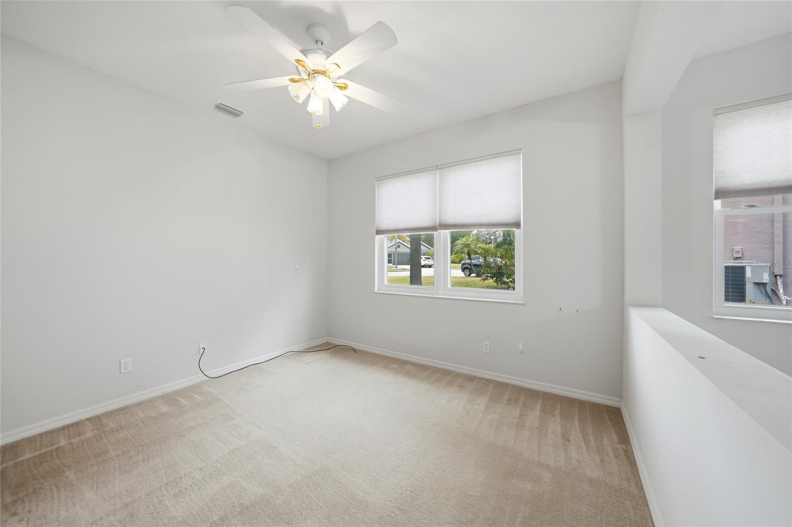 CREEKSIDE - Residential