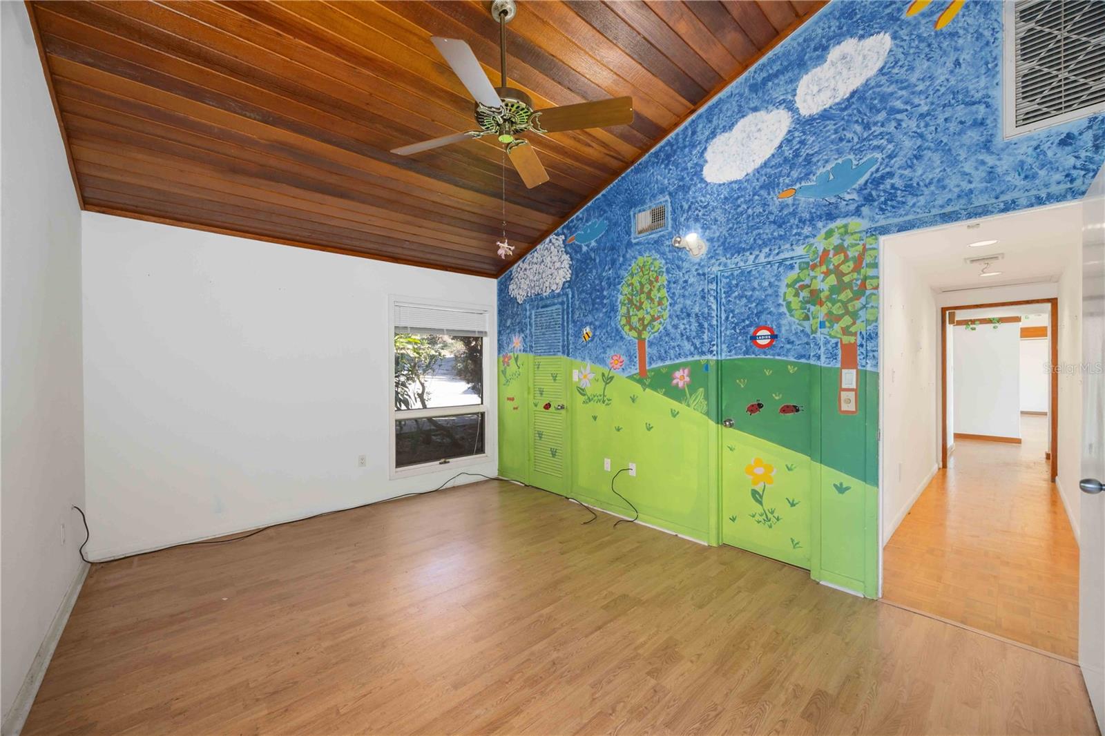 CROOKED LAKE - Residential