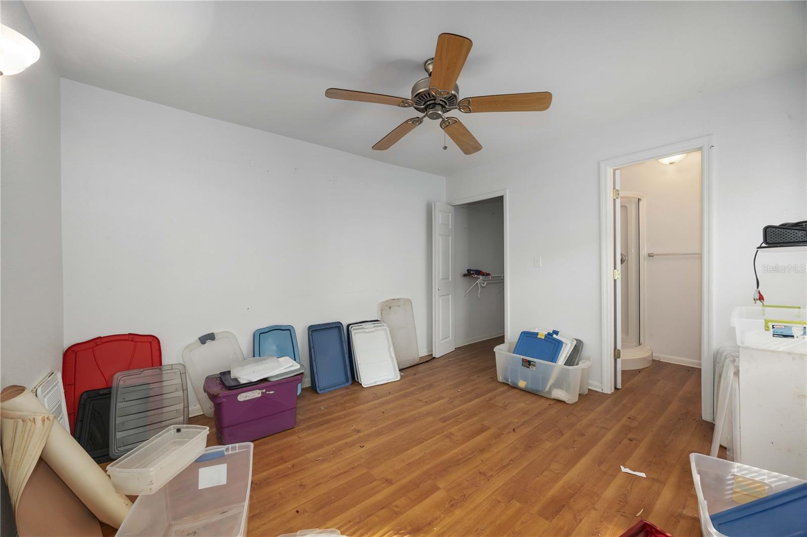 CROOKED LAKE - Residential