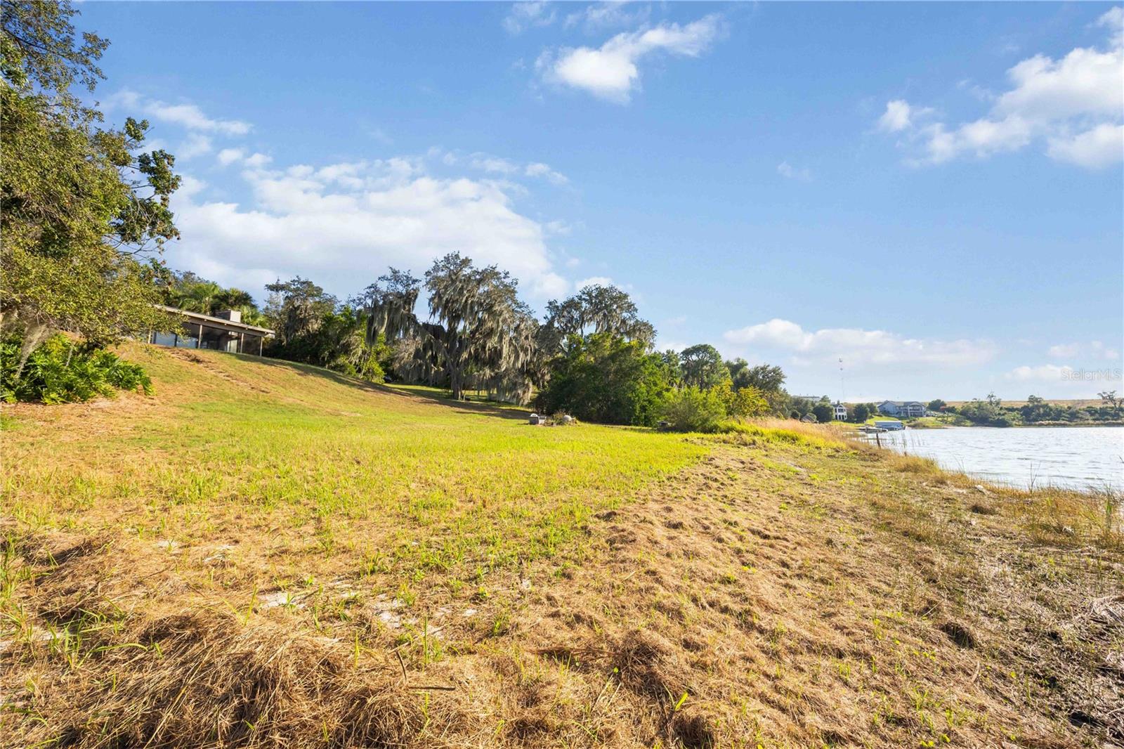 CROOKED LAKE - Residential