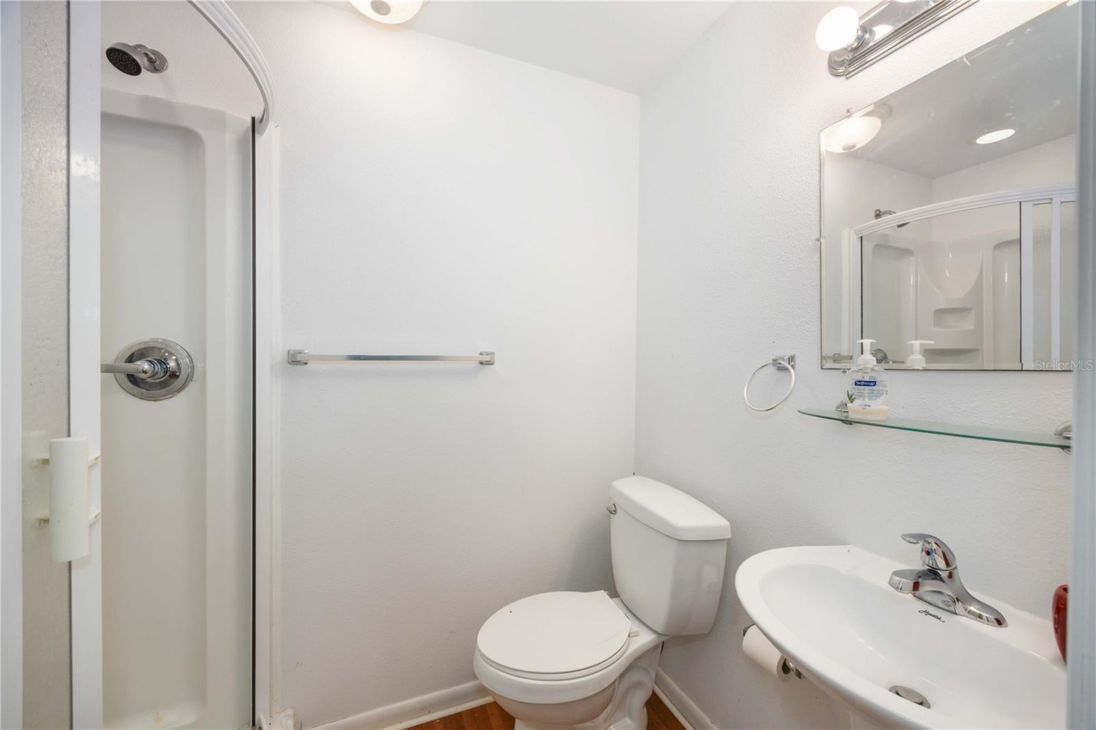 CROOKED LAKE - Residential