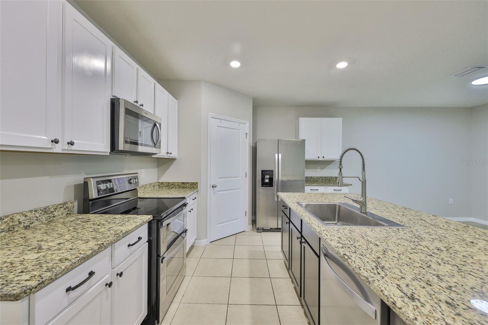 2611 GREENLEAF TERRACE