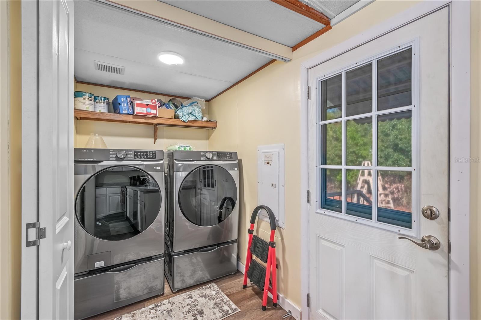 SUN COUNTRY - Residential