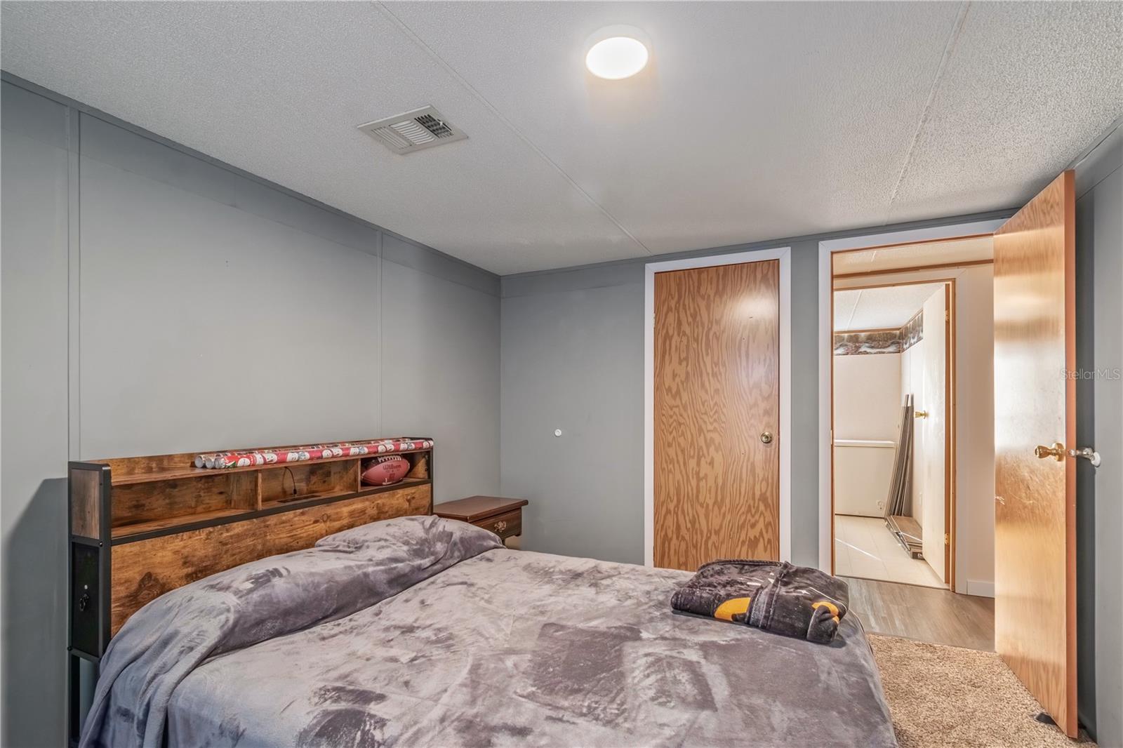 SUN COUNTRY - Residential