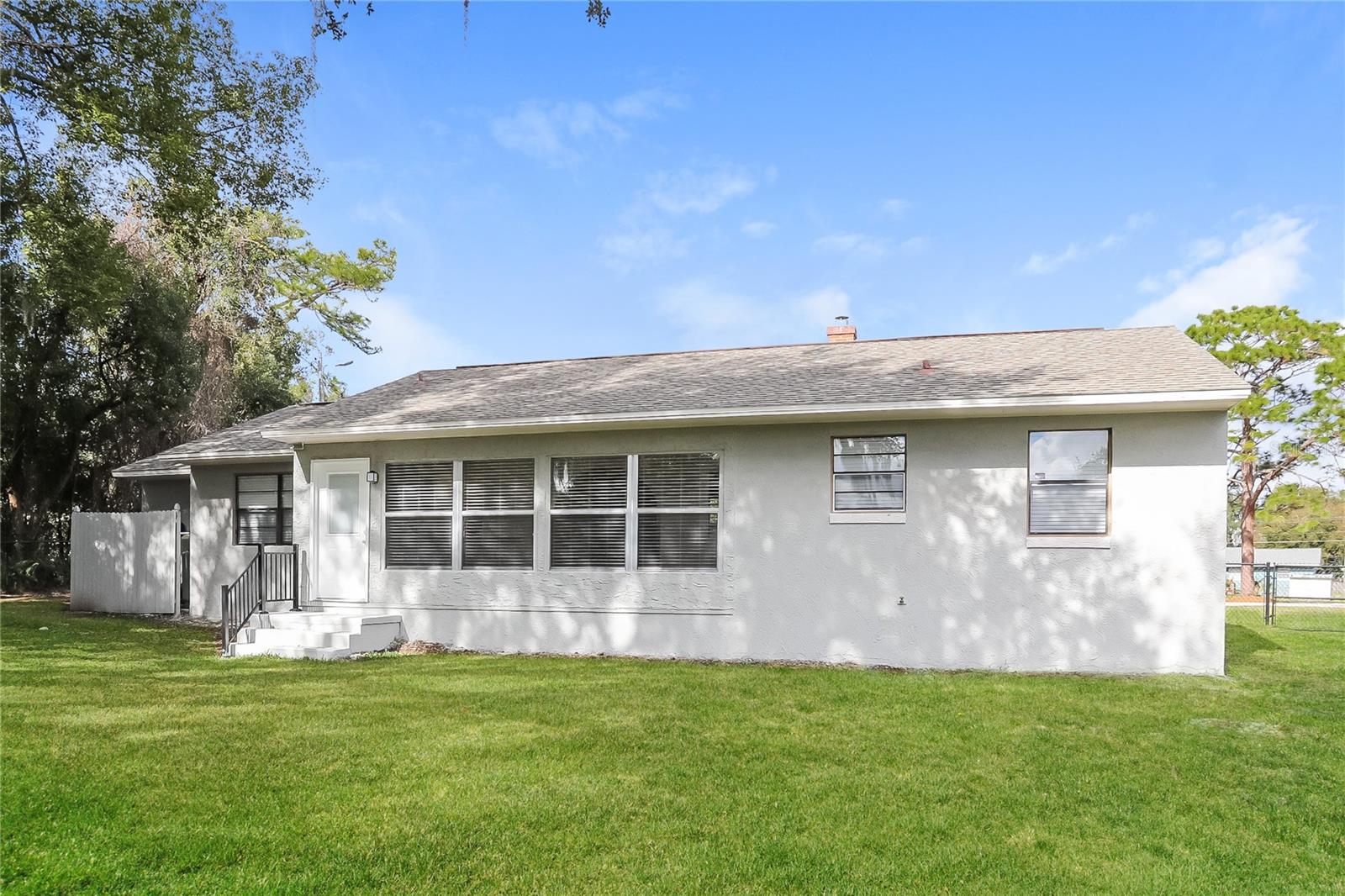 PLANTATION ESTATES UNIT 01 - Residential Lease