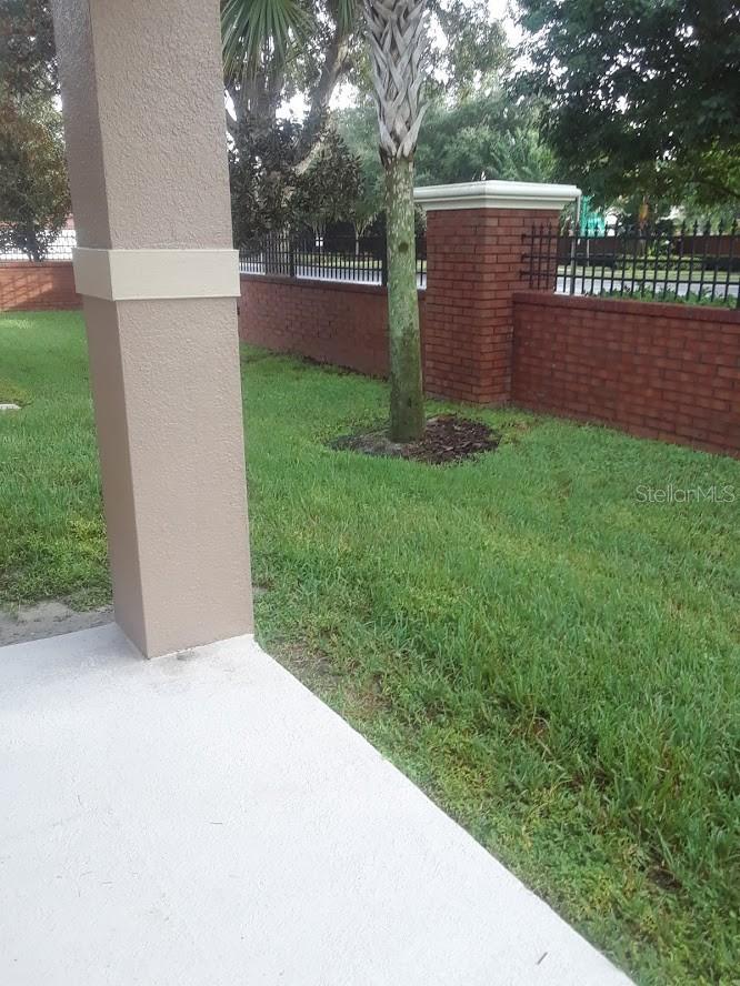 THE LANDINGS AT PARKSTONE - Residential Lease