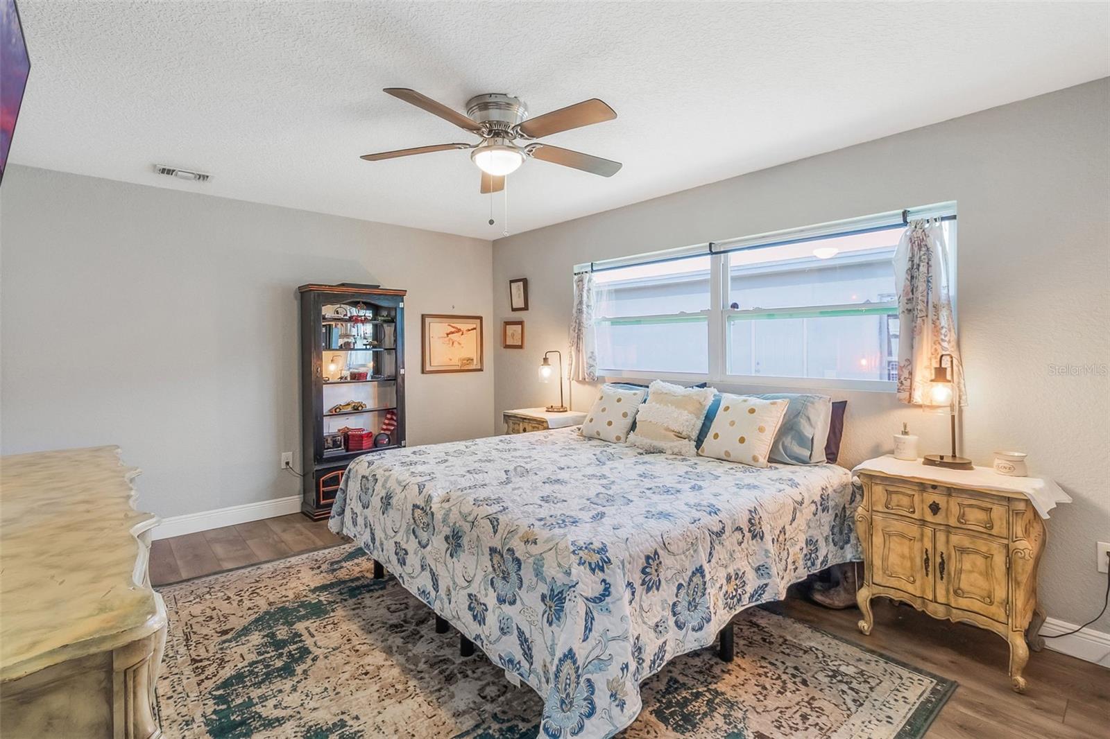 WHISPERING HILLS COUNTRY CLUB ESTATES SEC 03 - Residential