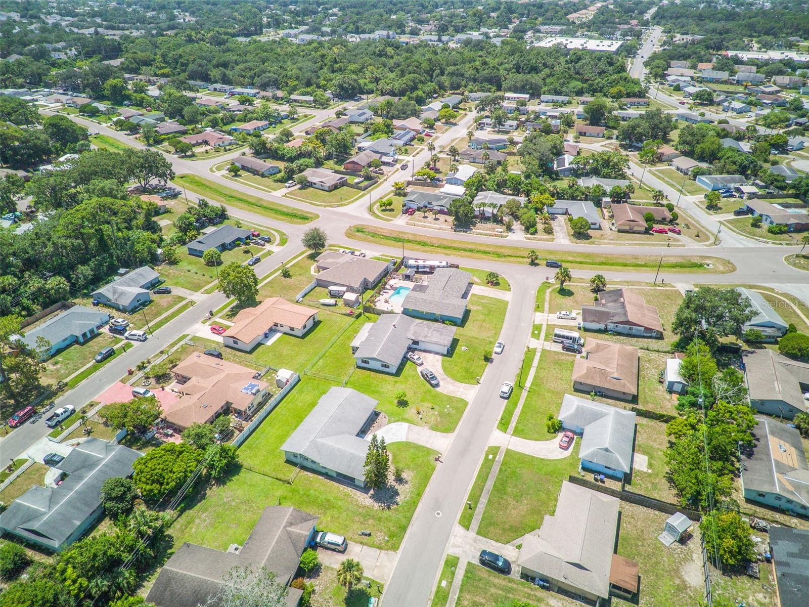 WHISPERING HILLS COUNTRY CLUB ESTATES SEC 03 - Residential