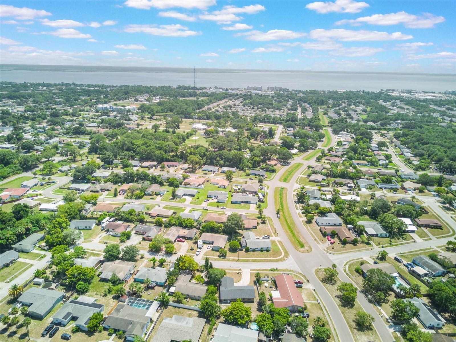 WHISPERING HILLS COUNTRY CLUB ESTATES SEC 03 - Residential