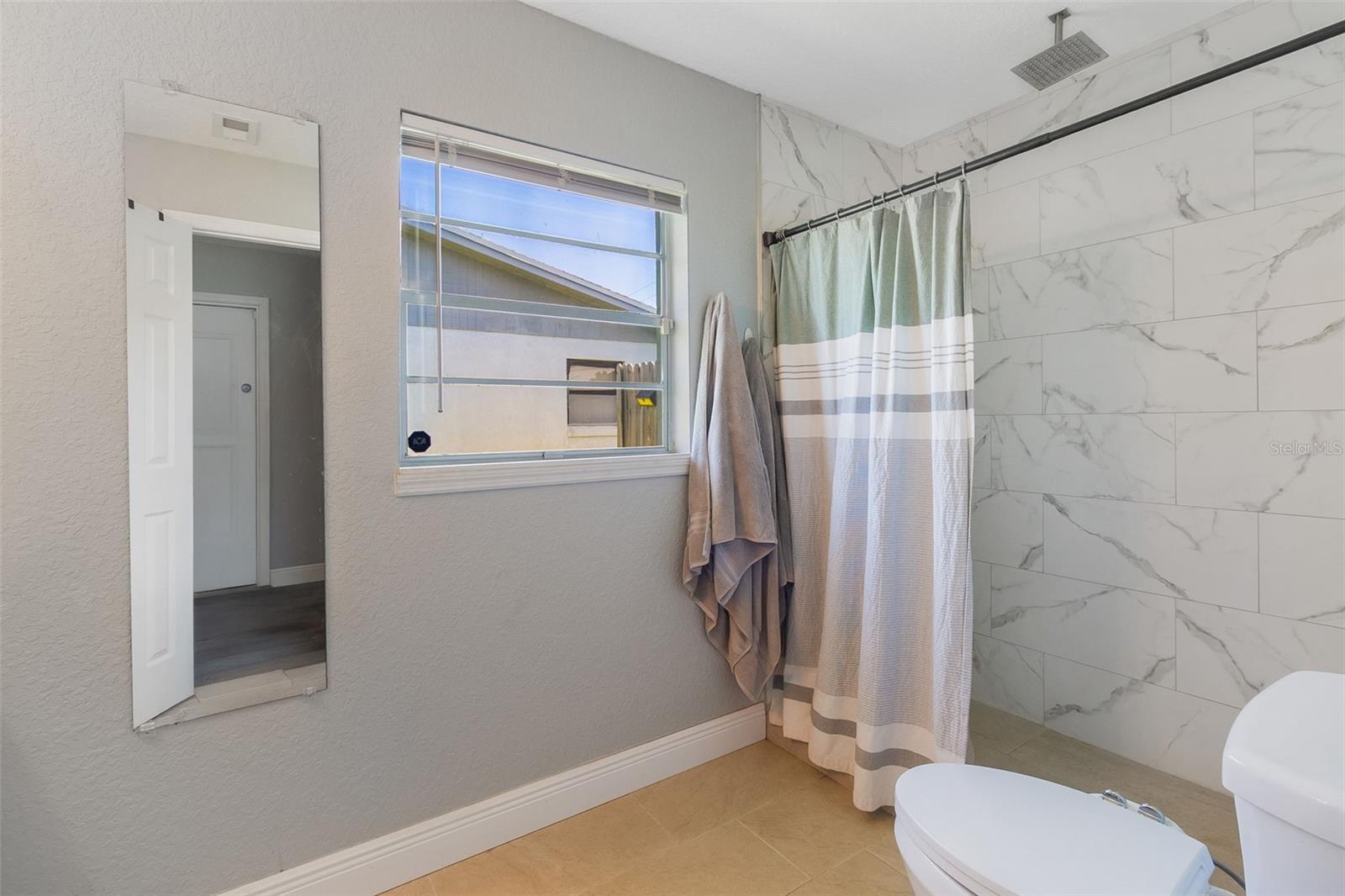 WHISPERING HILLS COUNTRY CLUB ESTATES SEC 03 - Residential