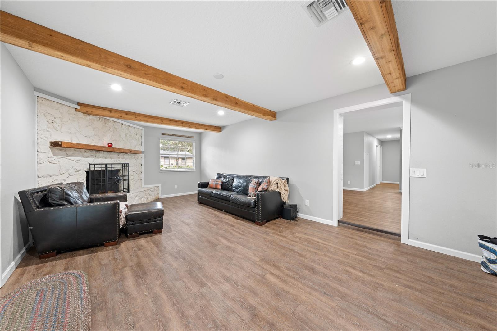 ACREAGE & UNREC - Residential