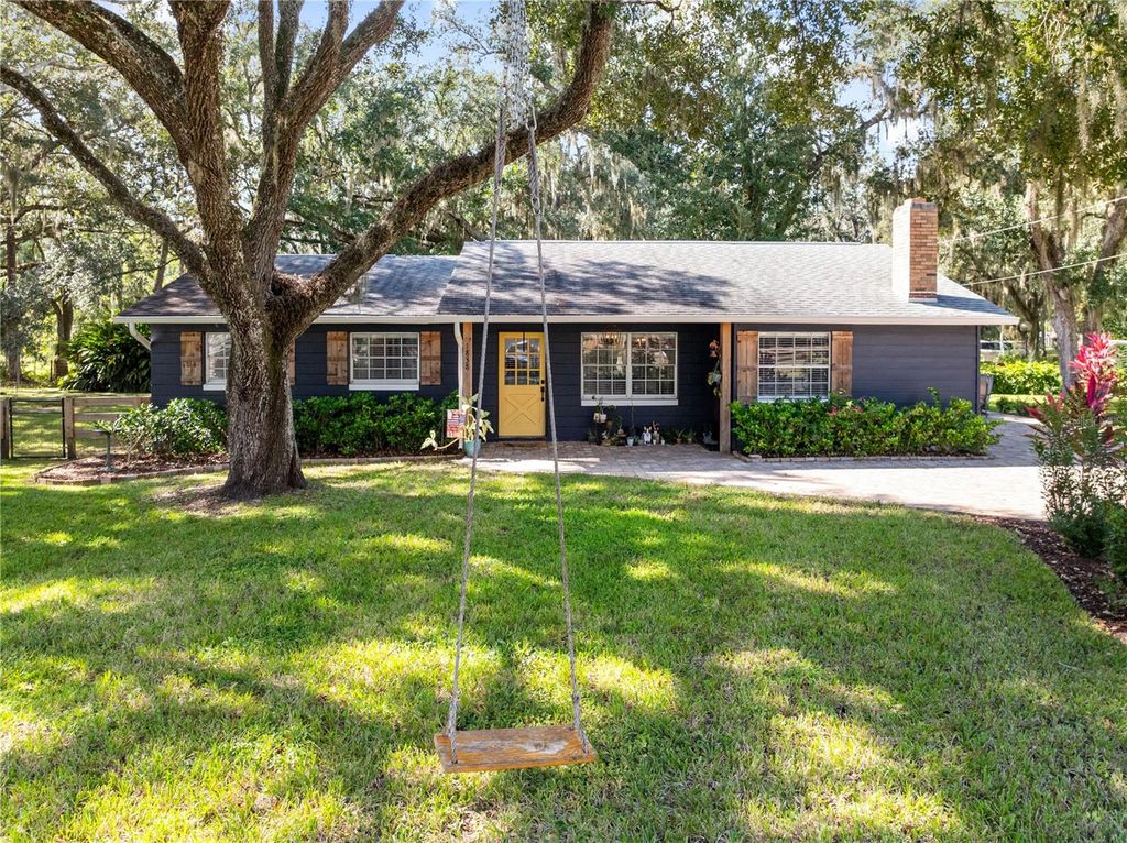 Photo of 1838 Midland Drive, Saint Cloud, FL 34771 (MLS # S5138038)