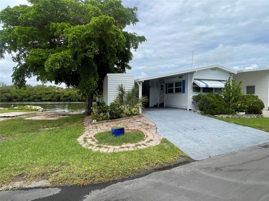 Photo of 193 Jet Drive, Palmetto, FL 34221 (MLS # A4705542)